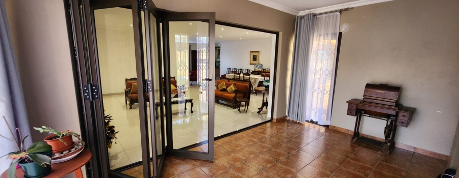3 Bedroom Property for Sale in New Redruth Gauteng