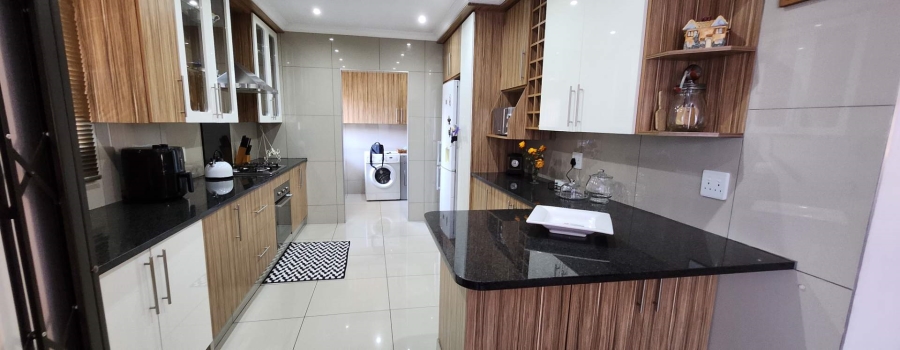 3 Bedroom Property for Sale in New Redruth Gauteng