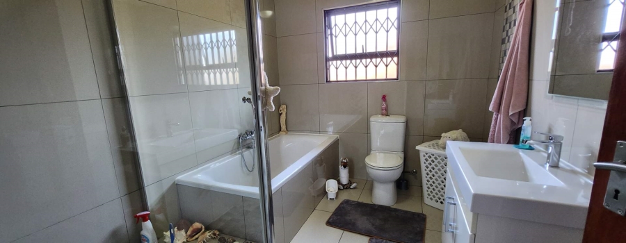 3 Bedroom Property for Sale in New Redruth Gauteng