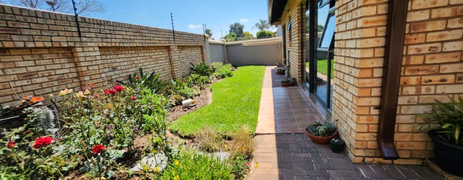 3 Bedroom Property for Sale in New Redruth Gauteng