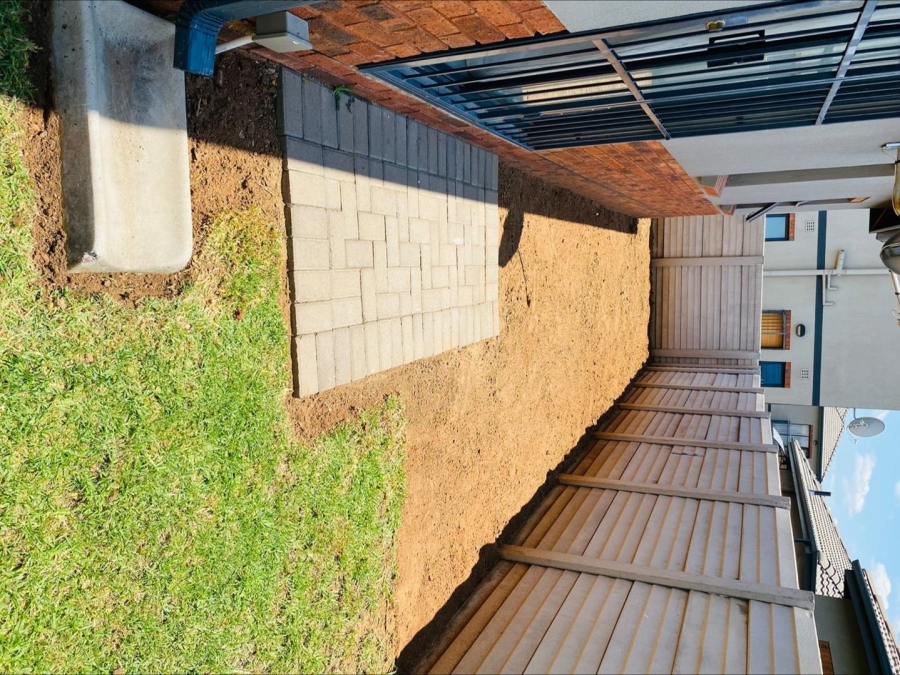 3 Bedroom Property for Sale in Andeon Gauteng