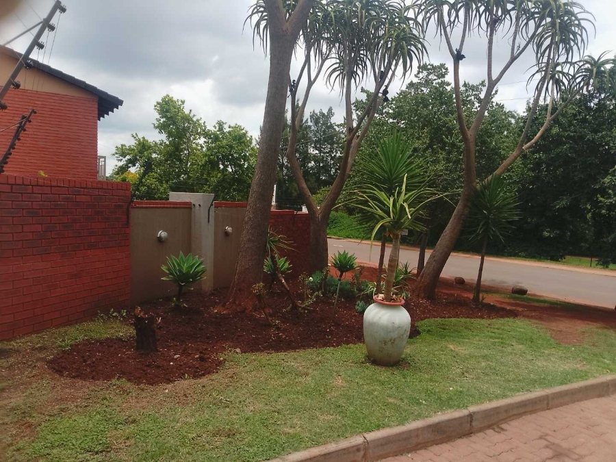 To Let 2 Bedroom Property for Rent in Equestria Gauteng