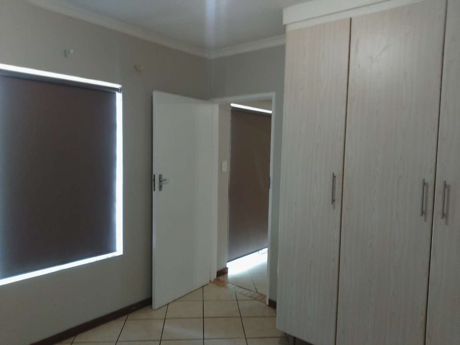 To Let 2 Bedroom Property for Rent in Equestria Gauteng