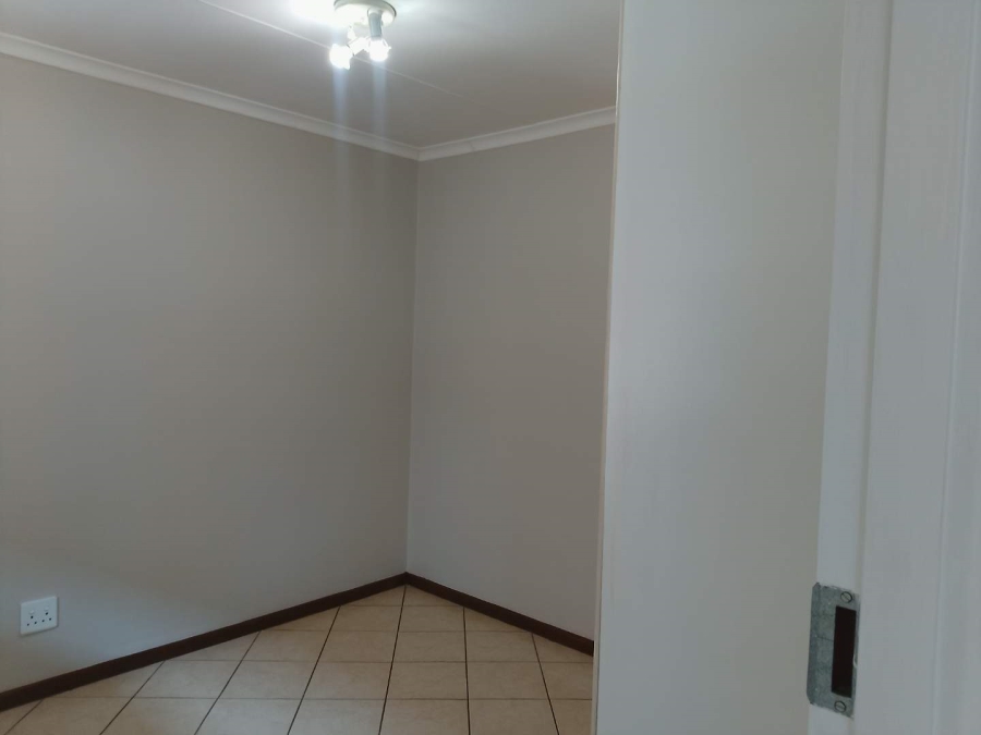 To Let 2 Bedroom Property for Rent in Equestria Gauteng