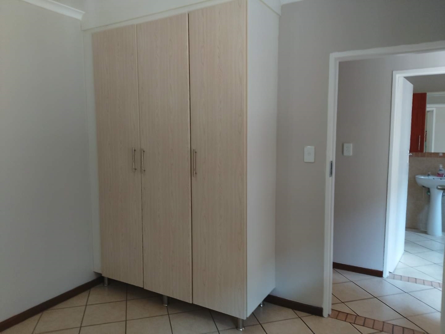 To Let 2 Bedroom Property for Rent in Equestria Gauteng