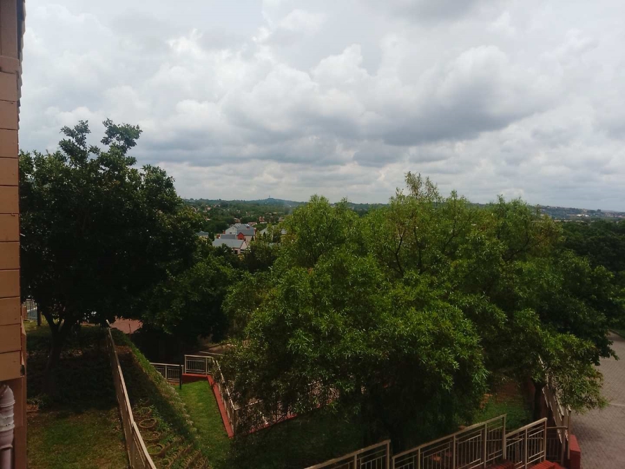 To Let 2 Bedroom Property for Rent in Equestria Gauteng