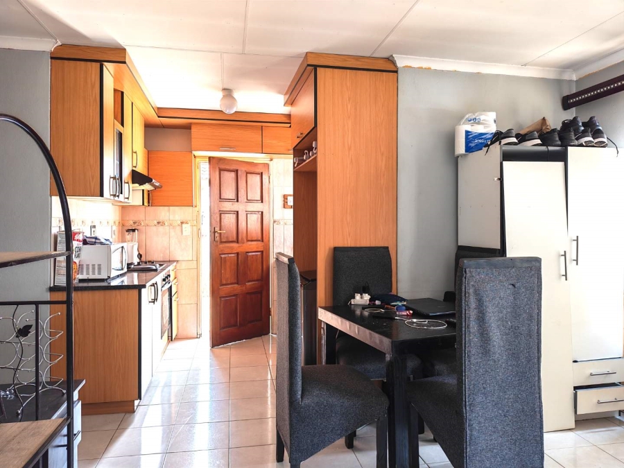 7 Bedroom Property for Sale in Cosmo City Gauteng