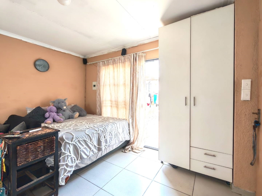 7 Bedroom Property for Sale in Cosmo City Gauteng