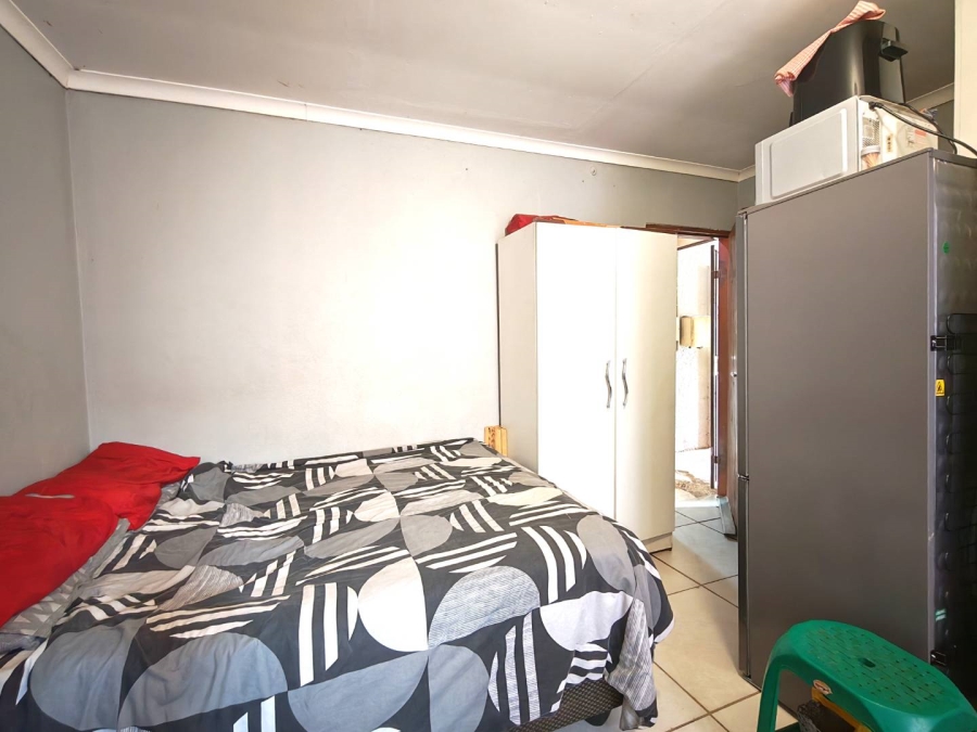 7 Bedroom Property for Sale in Cosmo City Gauteng
