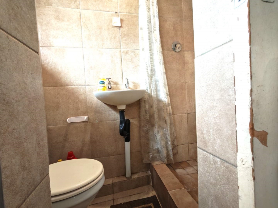 7 Bedroom Property for Sale in Cosmo City Gauteng