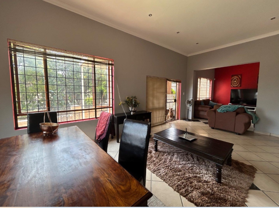 3 Bedroom Property for Sale in Mulbarton Gauteng