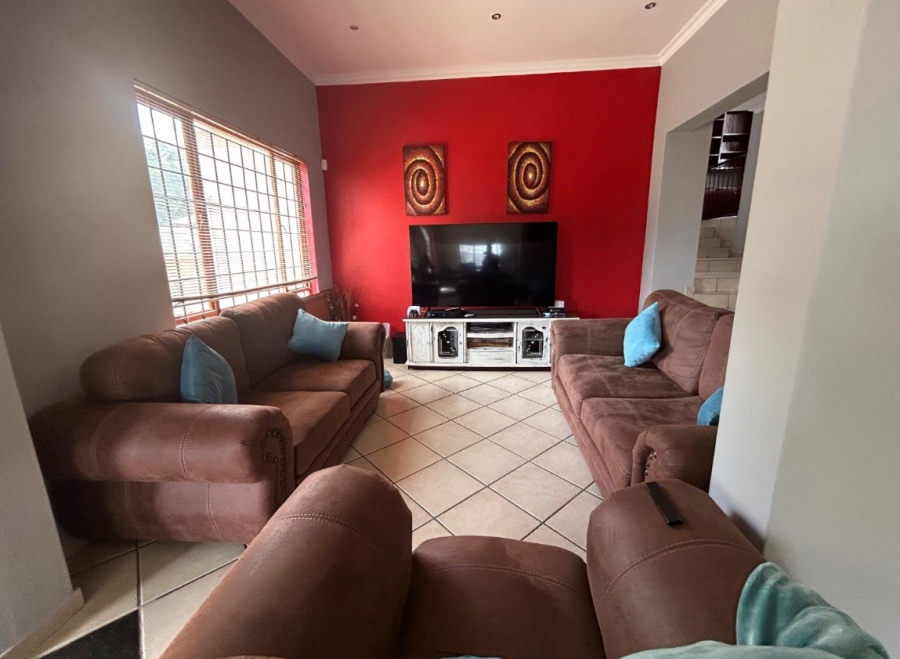 3 Bedroom Property for Sale in Mulbarton Gauteng