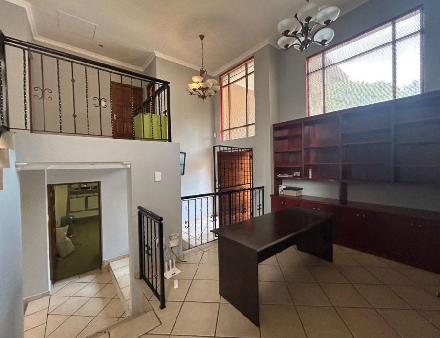 3 Bedroom Property for Sale in Mulbarton Gauteng