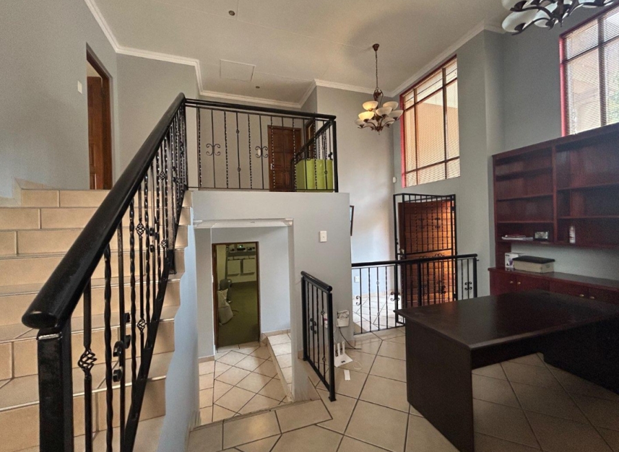 3 Bedroom Property for Sale in Mulbarton Gauteng