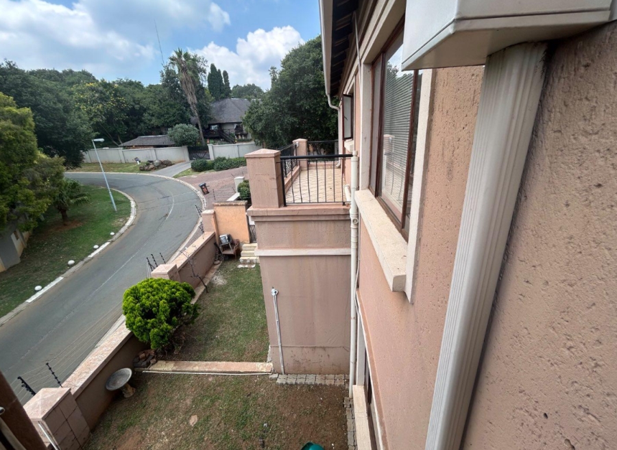 3 Bedroom Property for Sale in Mulbarton Gauteng