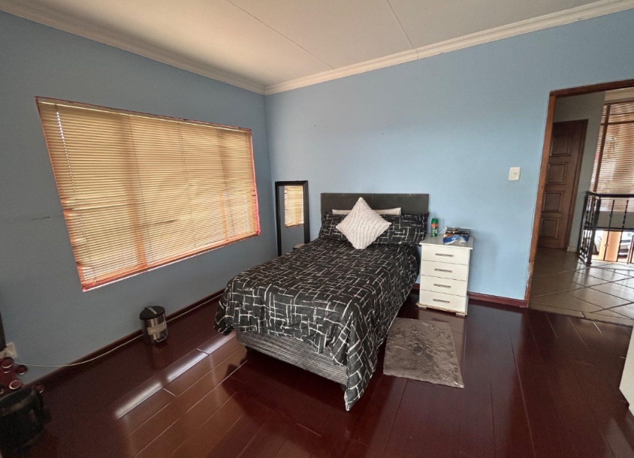 3 Bedroom Property for Sale in Mulbarton Gauteng