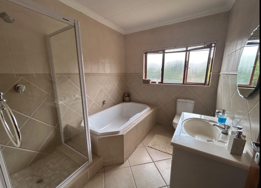 3 Bedroom Property for Sale in Mulbarton Gauteng