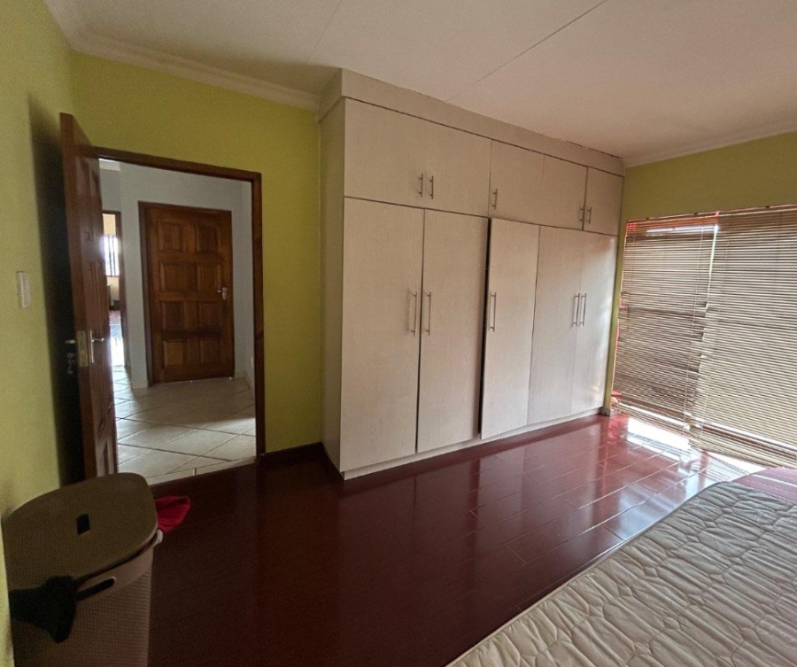 3 Bedroom Property for Sale in Mulbarton Gauteng