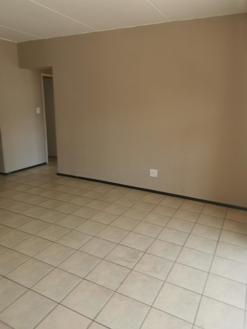 2 Bedroom Property for Sale in Bardene Gauteng