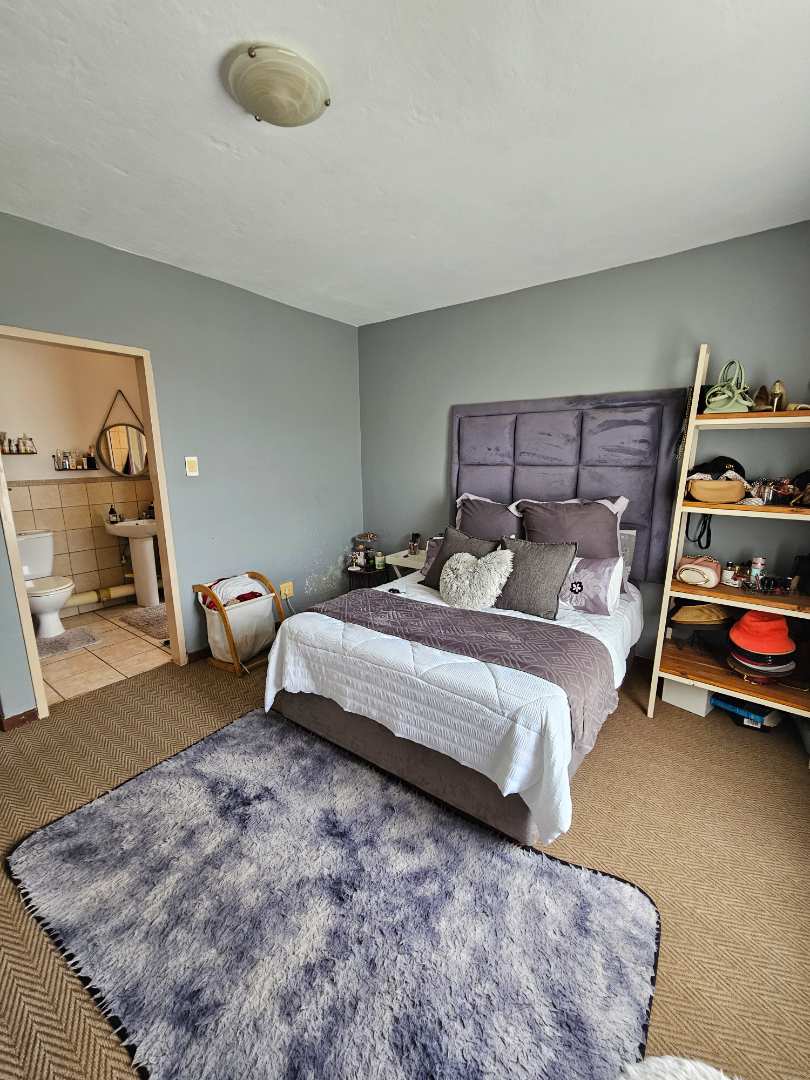 4 Bedroom Property for Sale in Theresa Park Gauteng