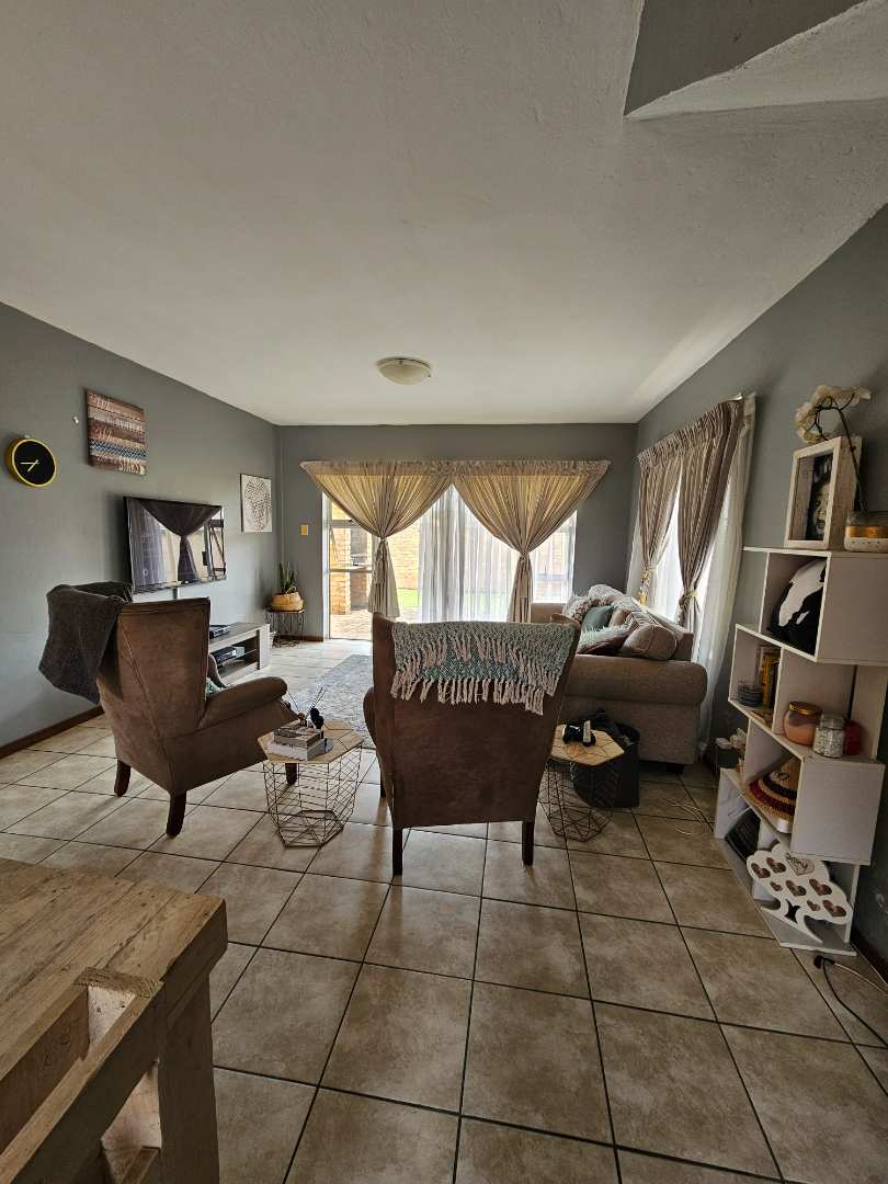 4 Bedroom Property for Sale in Theresa Park Gauteng