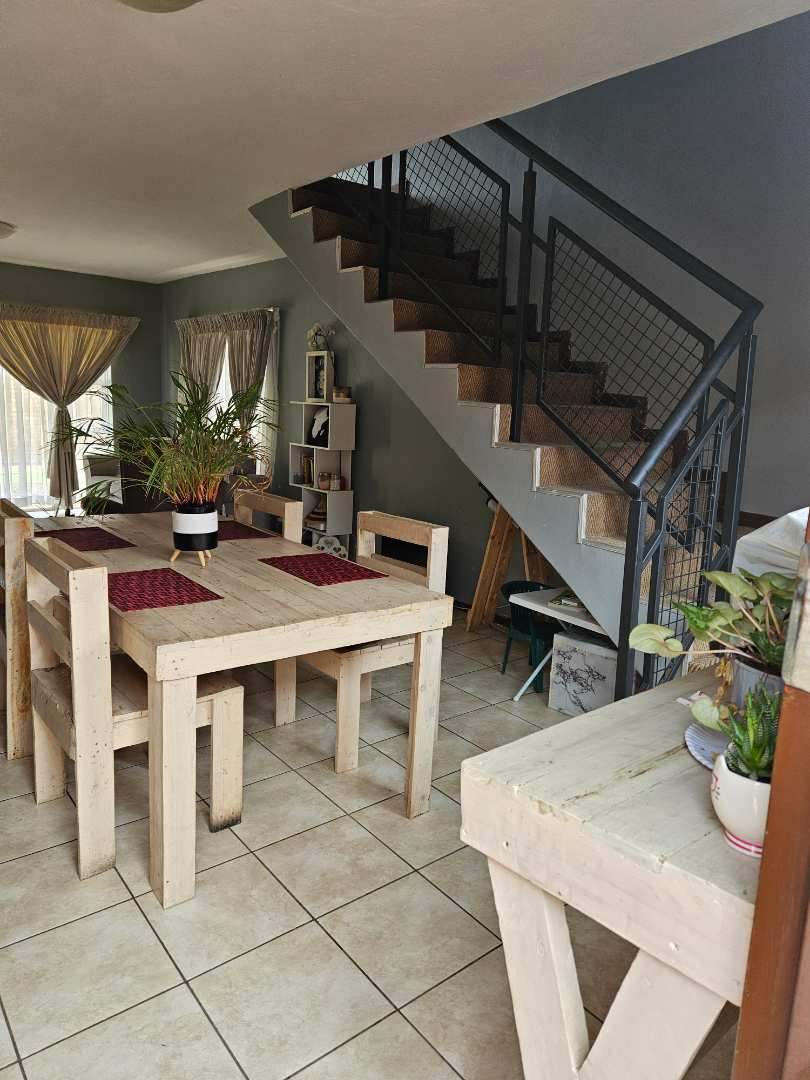 4 Bedroom Property for Sale in Theresa Park Gauteng