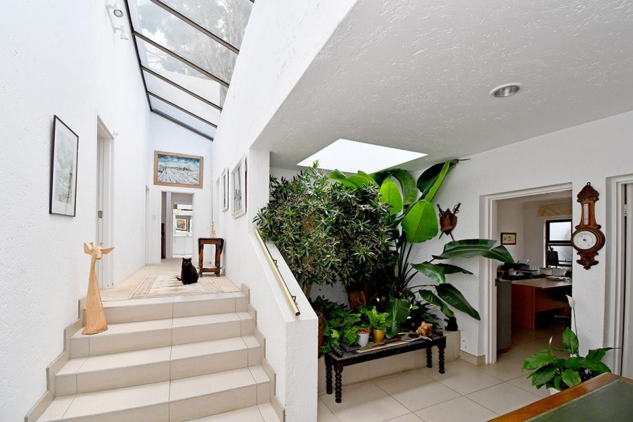 4 Bedroom Property for Sale in Benmore Gardens Gauteng