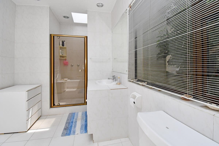 4 Bedroom Property for Sale in Benmore Gardens Gauteng