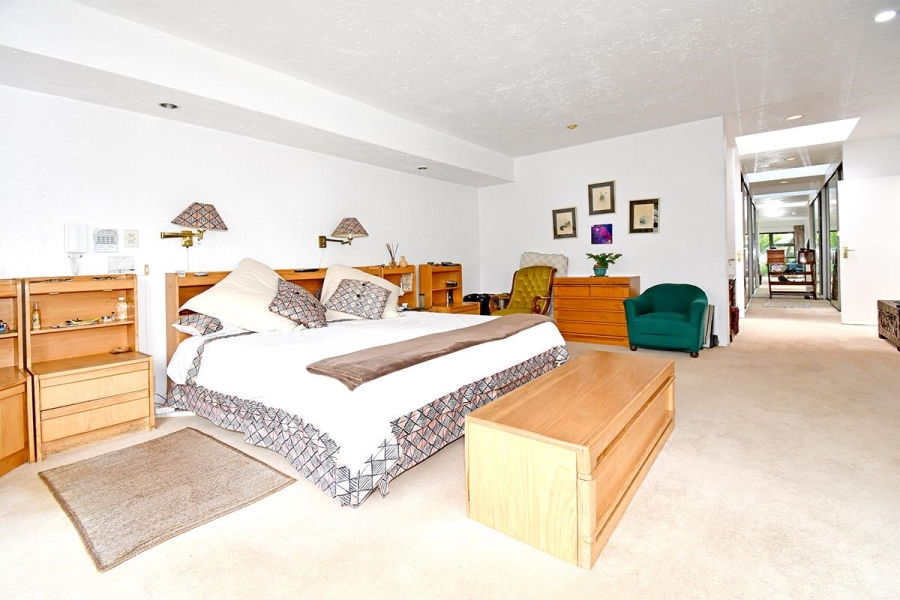 4 Bedroom Property for Sale in Benmore Gardens Gauteng