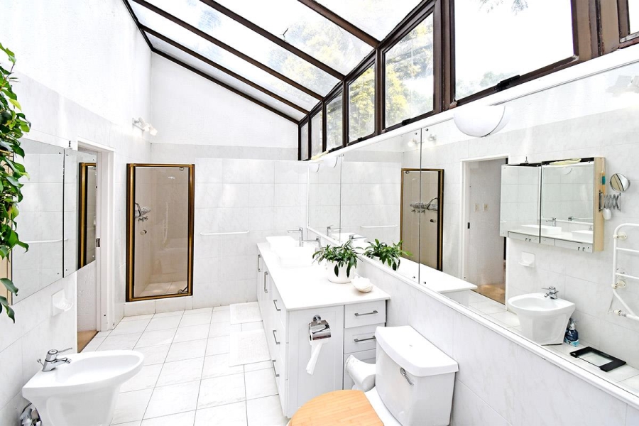 4 Bedroom Property for Sale in Benmore Gardens Gauteng