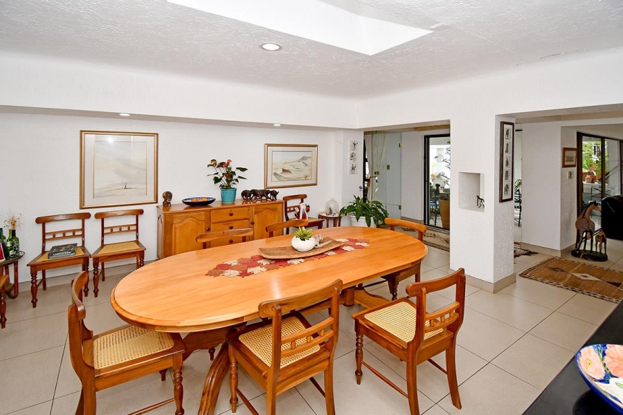 4 Bedroom Property for Sale in Benmore Gardens Gauteng