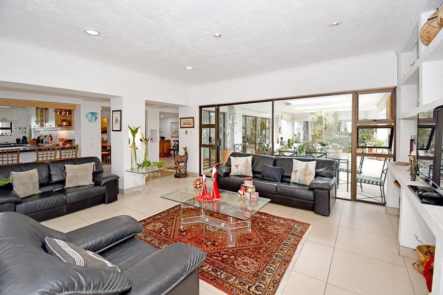 4 Bedroom Property for Sale in Benmore Gardens Gauteng