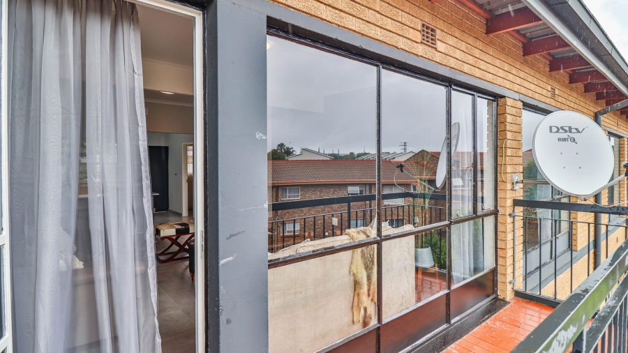 To Let 2 Bedroom Property for Rent in Kloofendal Gauteng