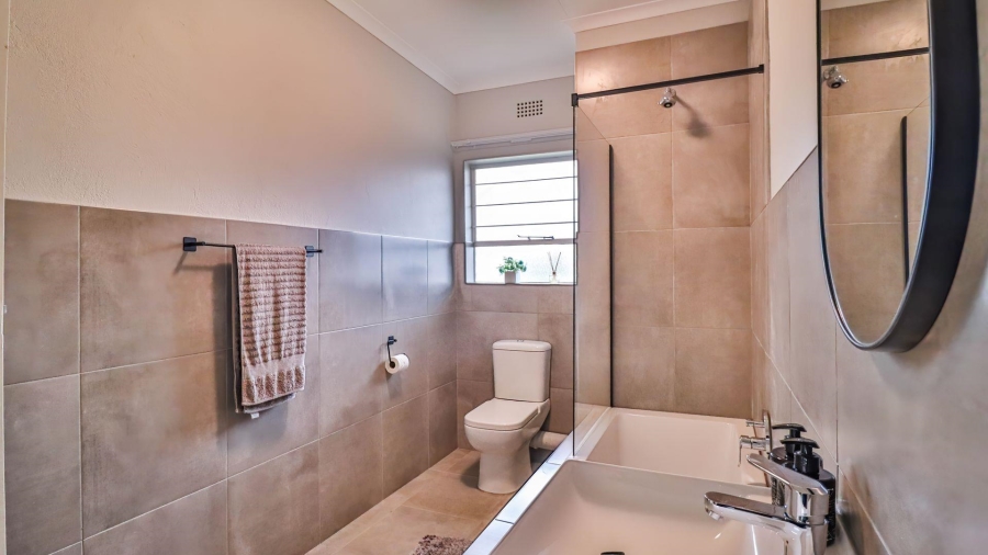 To Let 2 Bedroom Property for Rent in Kloofendal Gauteng