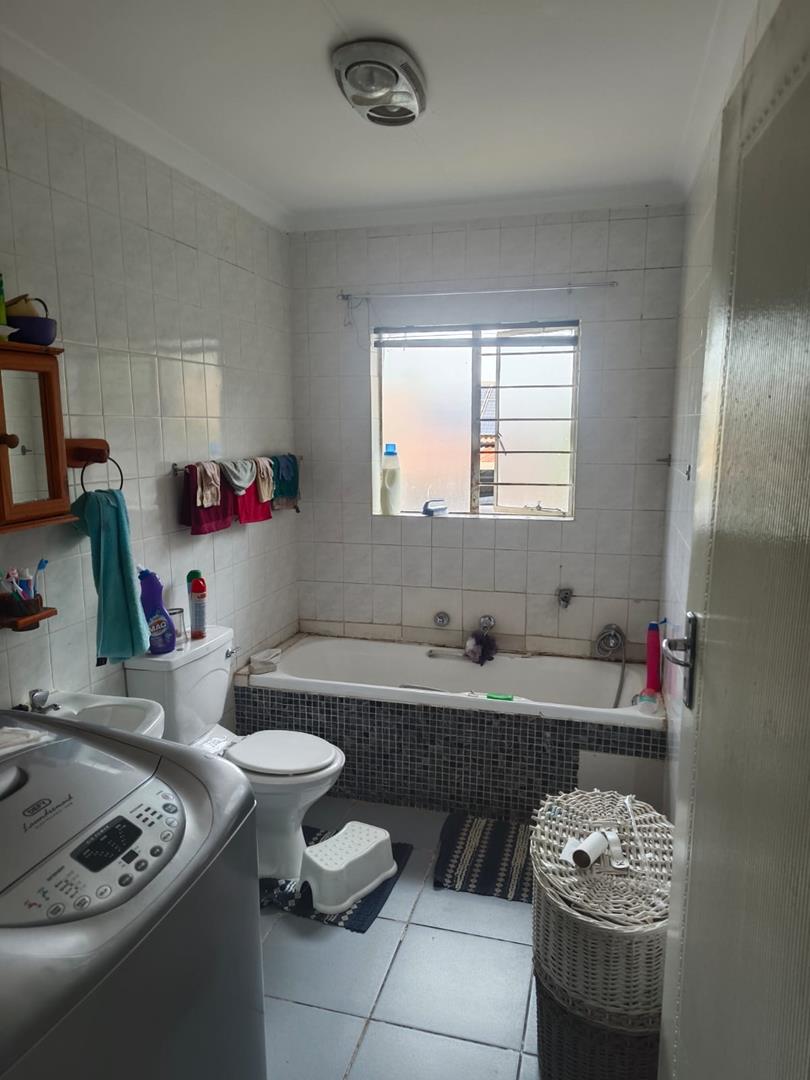 To Let 3 Bedroom Property for Rent in La Montagne Gauteng