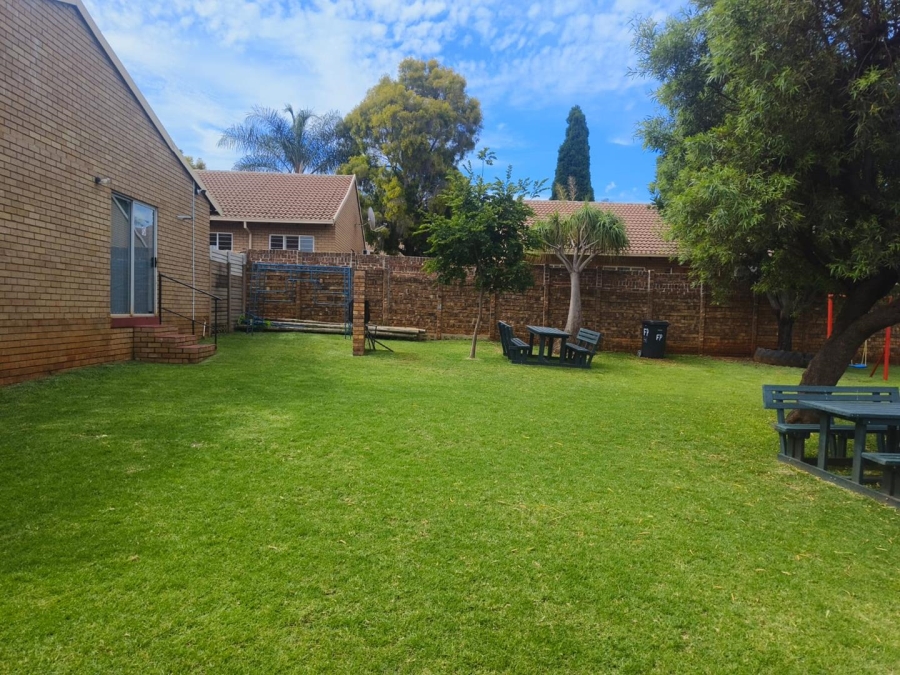 To Let 3 Bedroom Property for Rent in La Montagne Gauteng
