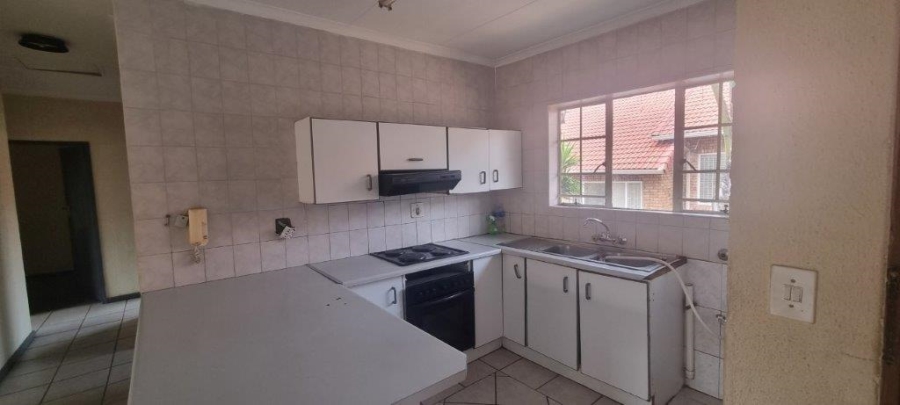 3 Bedroom Property for Sale in Glenvista Gauteng
