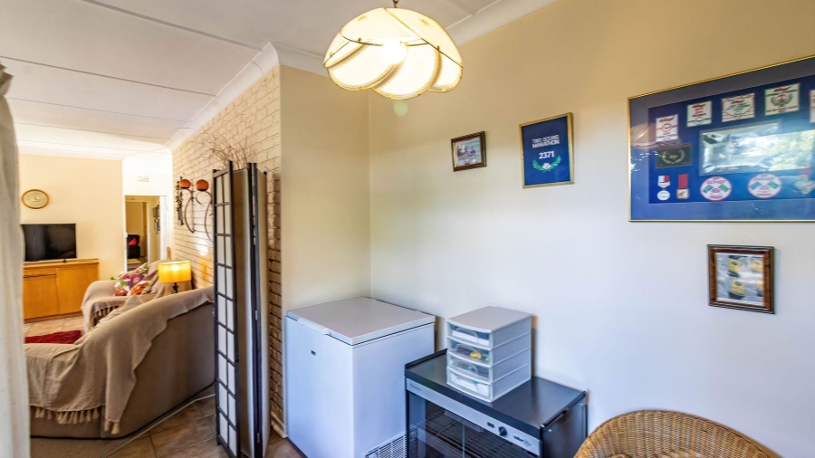 3 Bedroom Property for Sale in Mackenzie Park Gauteng