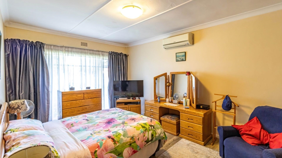 3 Bedroom Property for Sale in Mackenzie Park Gauteng