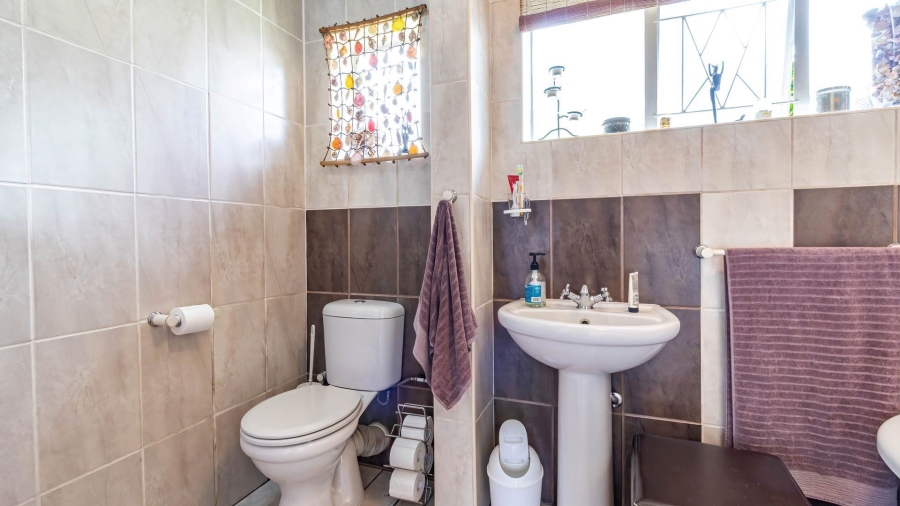 3 Bedroom Property for Sale in Mackenzie Park Gauteng