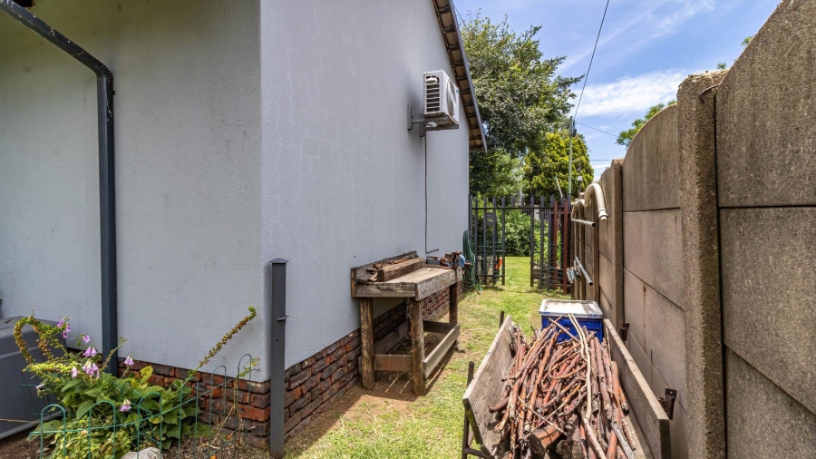 3 Bedroom Property for Sale in Mackenzie Park Gauteng