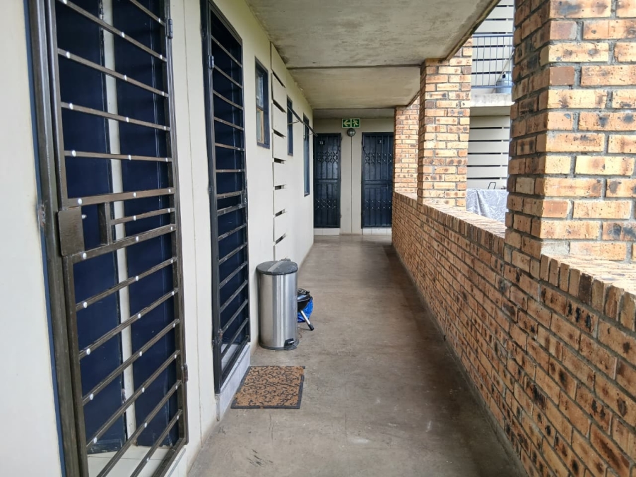 2 Bedroom Property for Sale in South Hills Gauteng