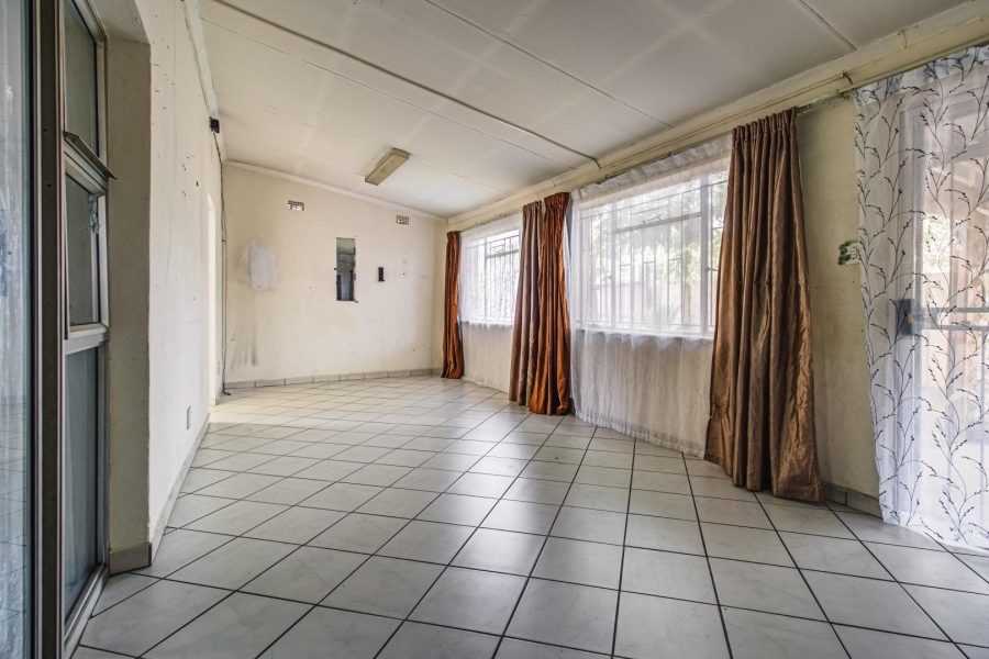 5 Bedroom Property for Sale in Northmead Gauteng