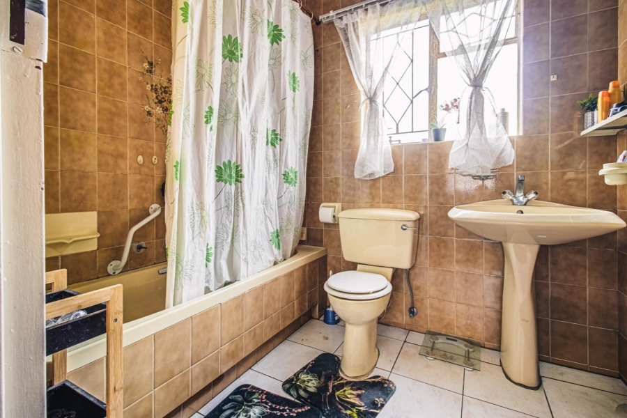 5 Bedroom Property for Sale in Northmead Gauteng