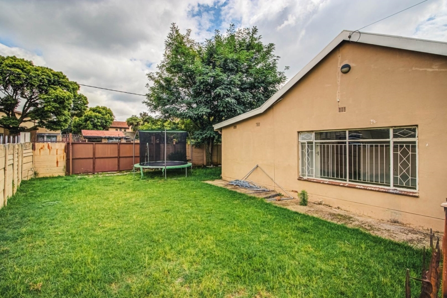 5 Bedroom Property for Sale in Northmead Gauteng