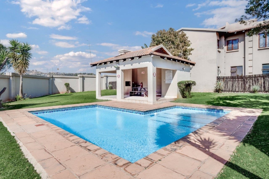 3 Bedroom Property for Sale in Weltevreden Park Gauteng