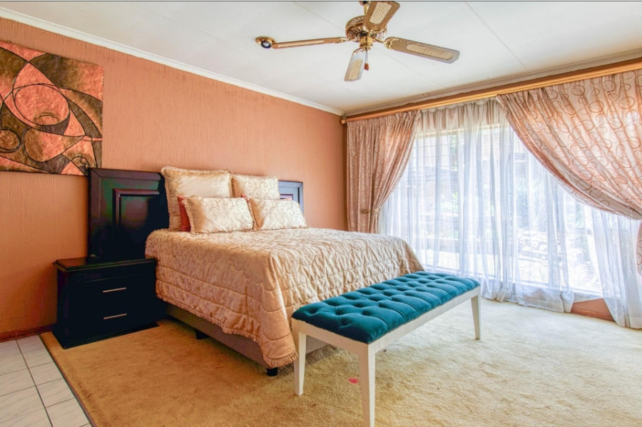 4 Bedroom Property for Sale in Bassonia Gauteng