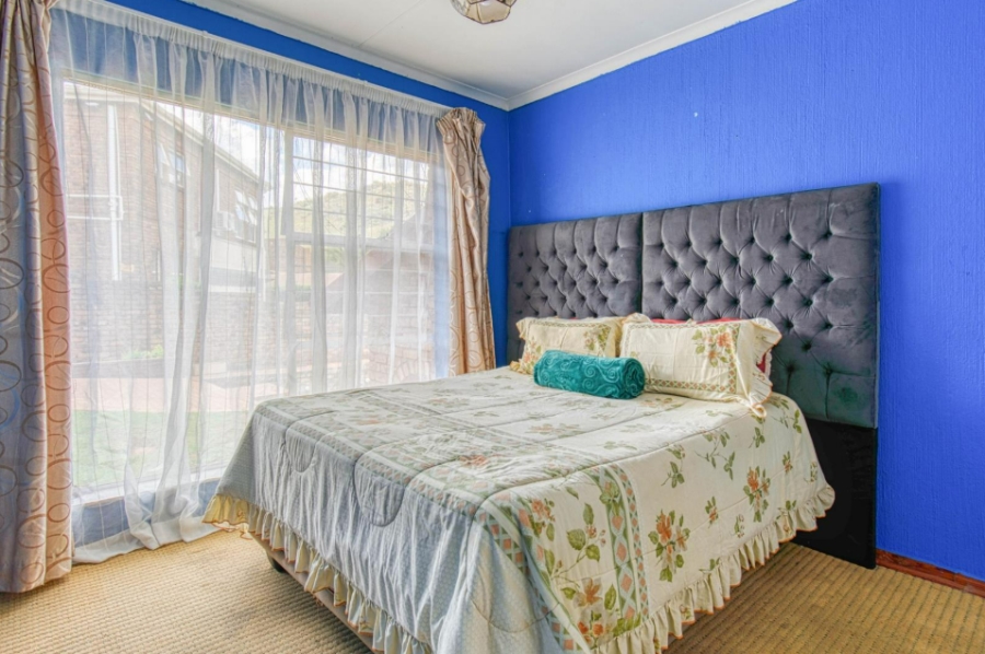 4 Bedroom Property for Sale in Bassonia Gauteng