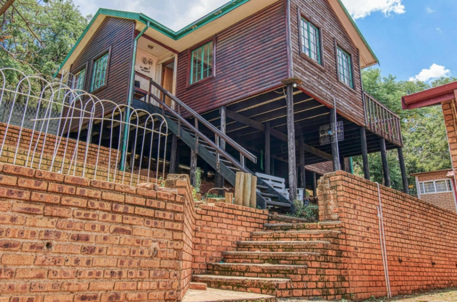 4 Bedroom Property for Sale in Bassonia Gauteng