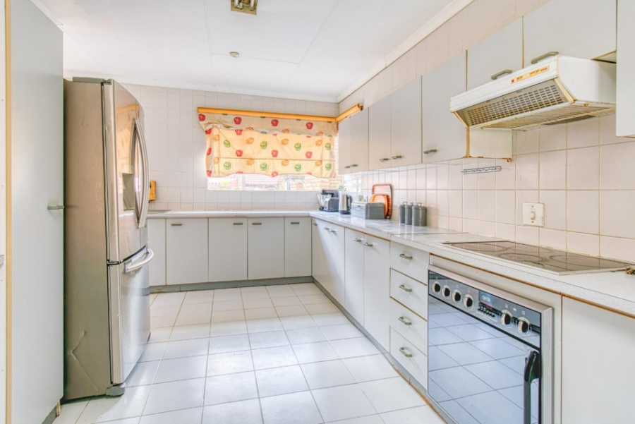 4 Bedroom Property for Sale in Bassonia Gauteng